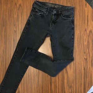 26x28 American Eagle skinny jeans